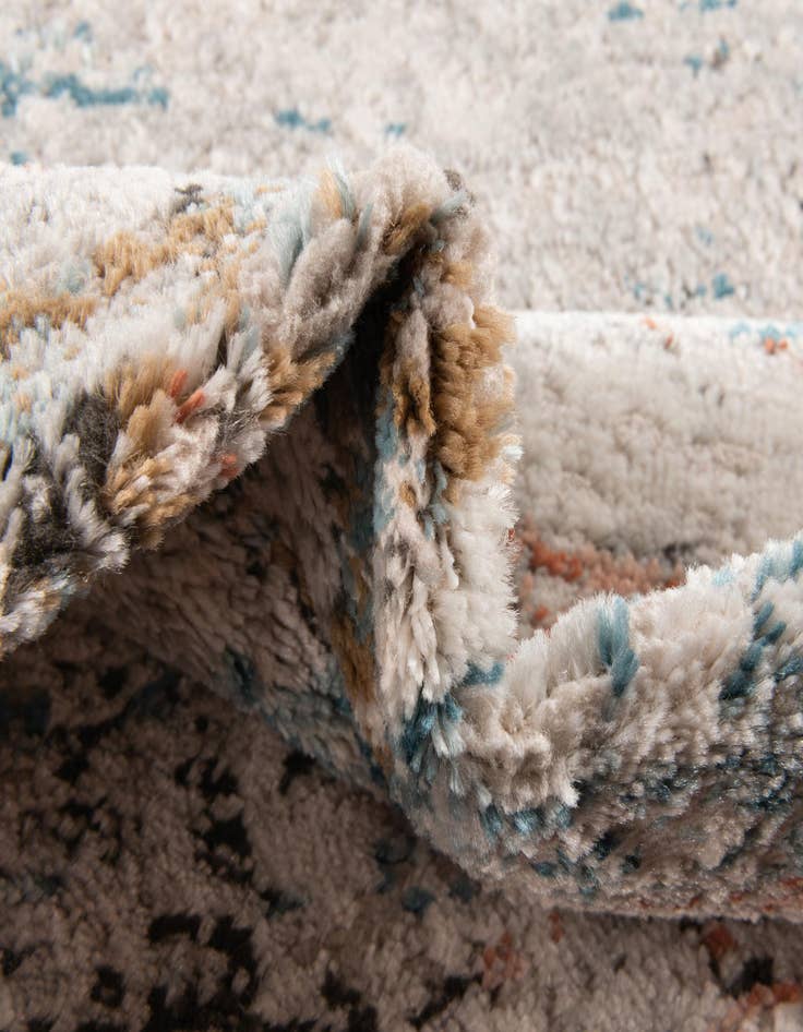 Detail image of  5' 3 x 7' 7 Leipzig Rug