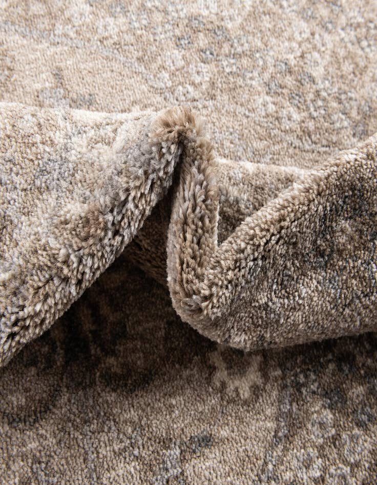 Detail image of  8' x 11' Leipzig Rug