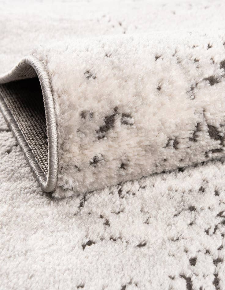 Detail image of  4' x 6' Leipzig Rug