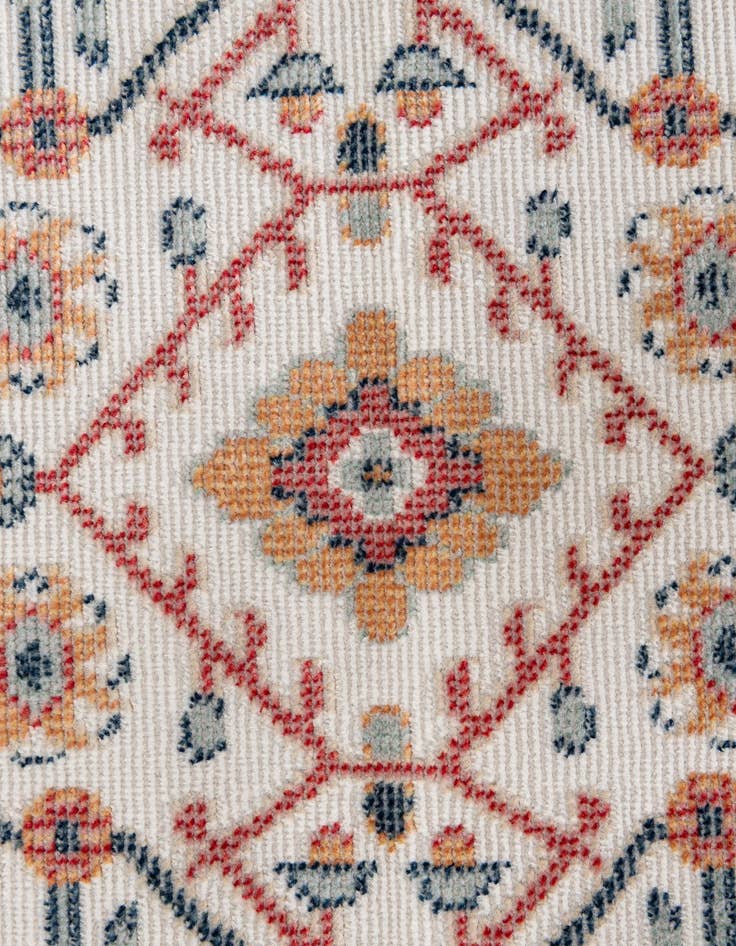 Detail image of  5' 4 x 7' 7 Lola Rug