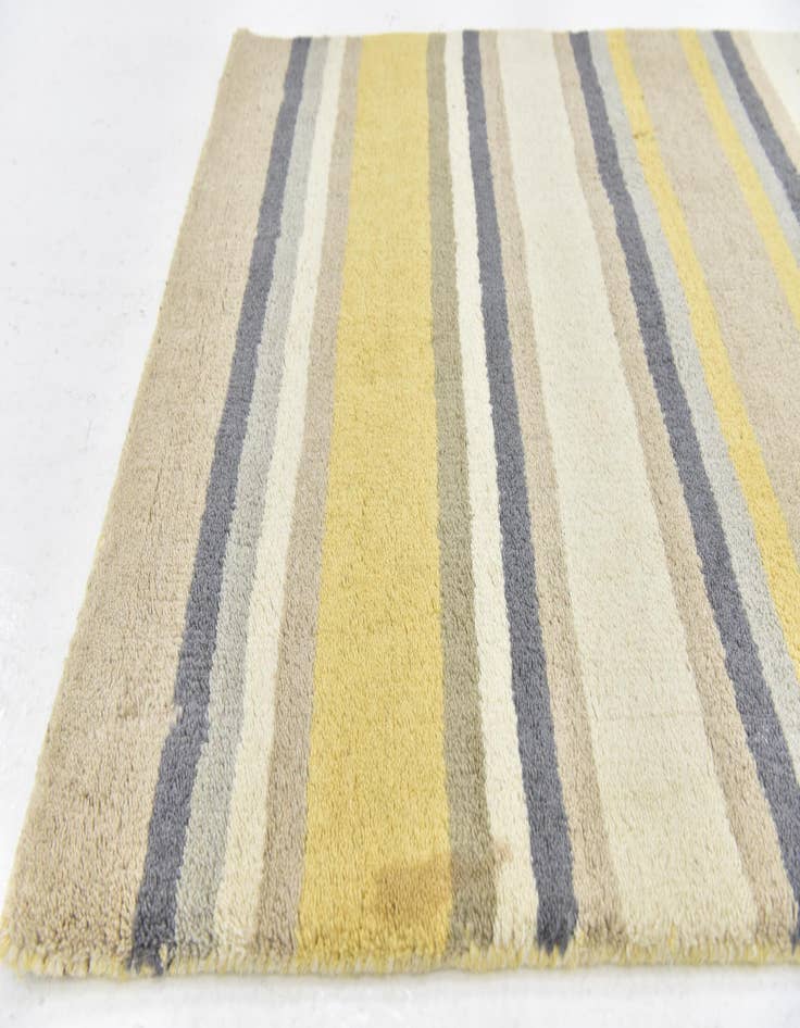Detail image of  2' 8 x 5' Luna Wool Rug