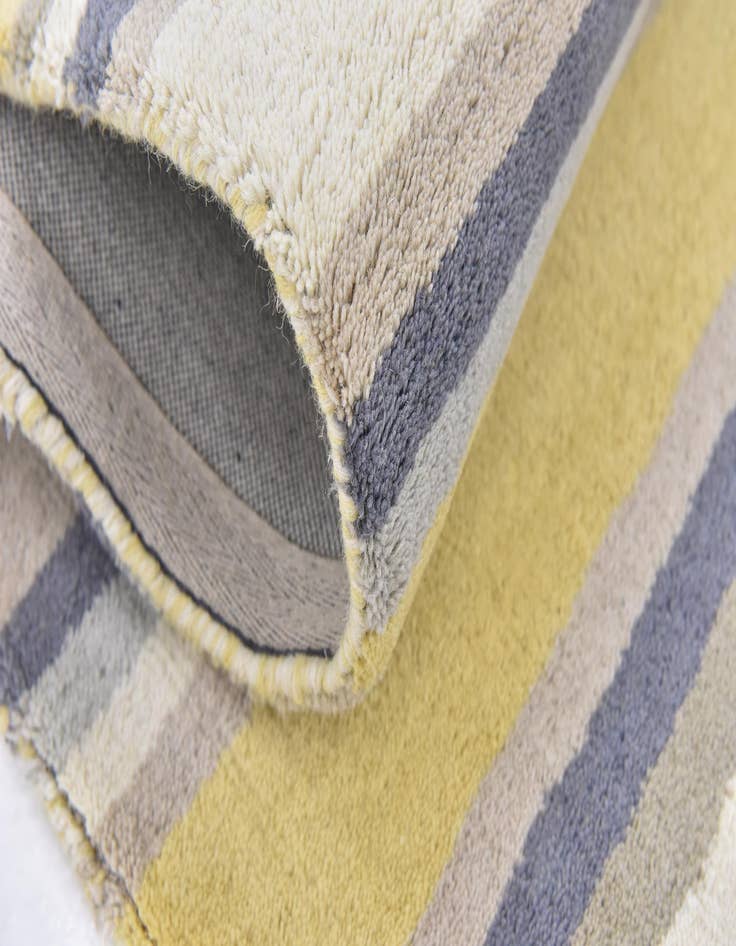 Detail image of  2' 8 x 4' 10 Luna Wool Rug