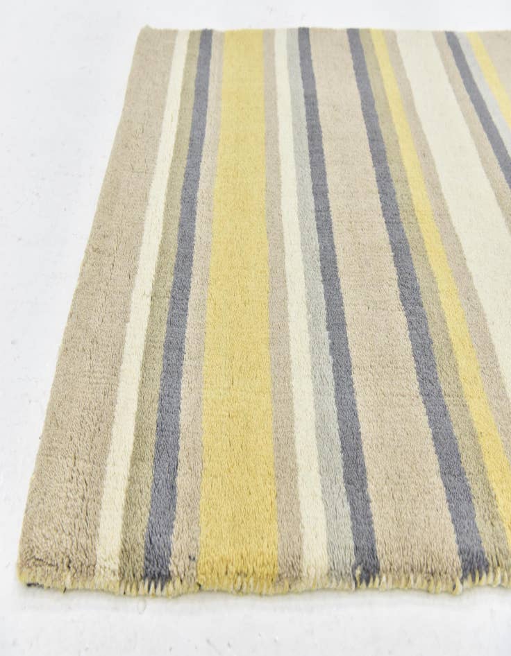 Detail image of  2' 8 x 4' 10 Luna Wool Rug