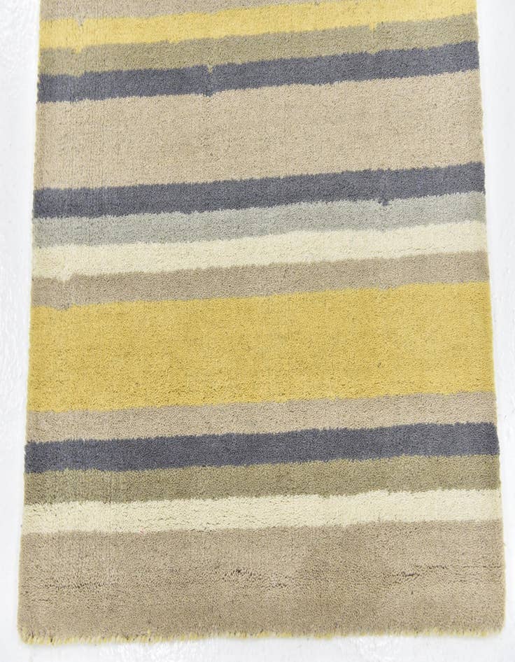 Detail image of  2' 9 x 5' Luna Wool Rug