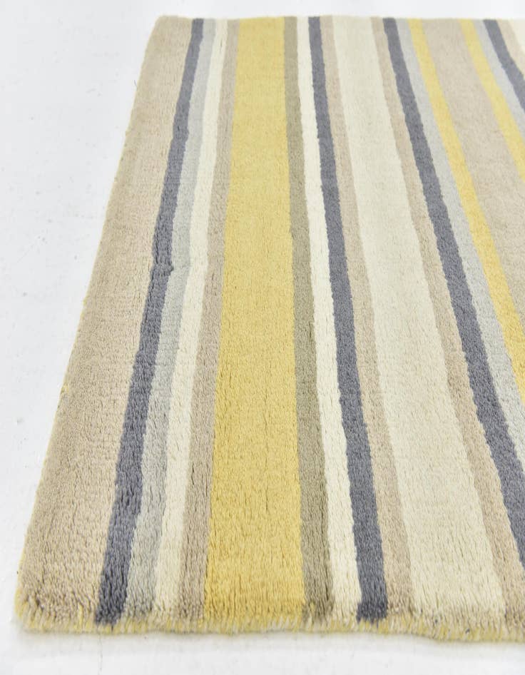 Detail image of  2' 8 x 4' 10 Luna Wool Rug