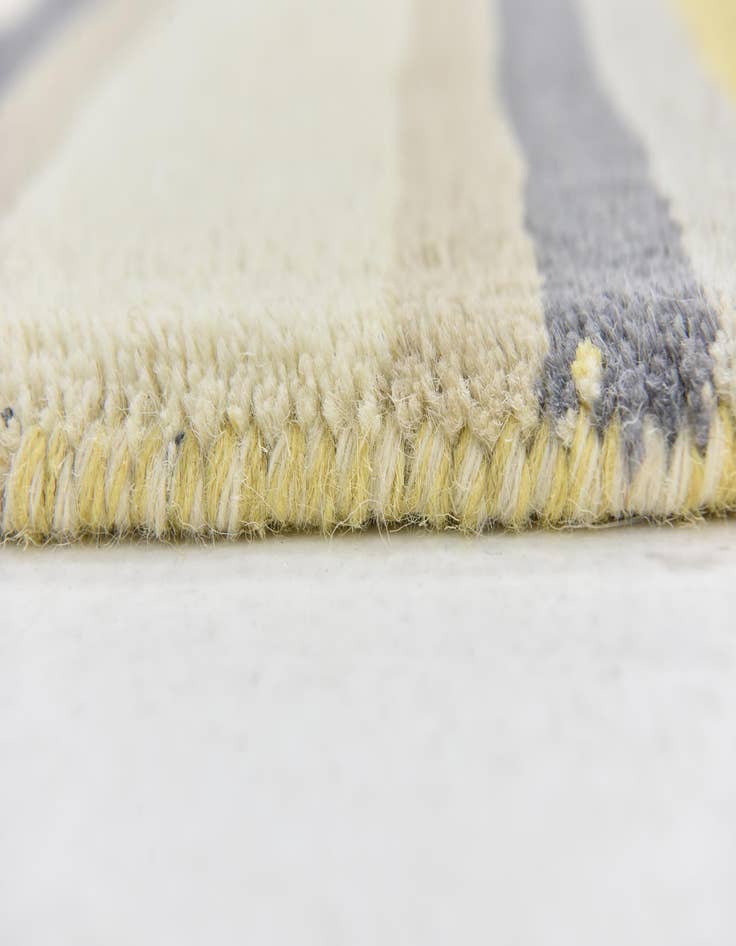 Detail image of  2' 8 x 4' 10 Luna Wool Rug