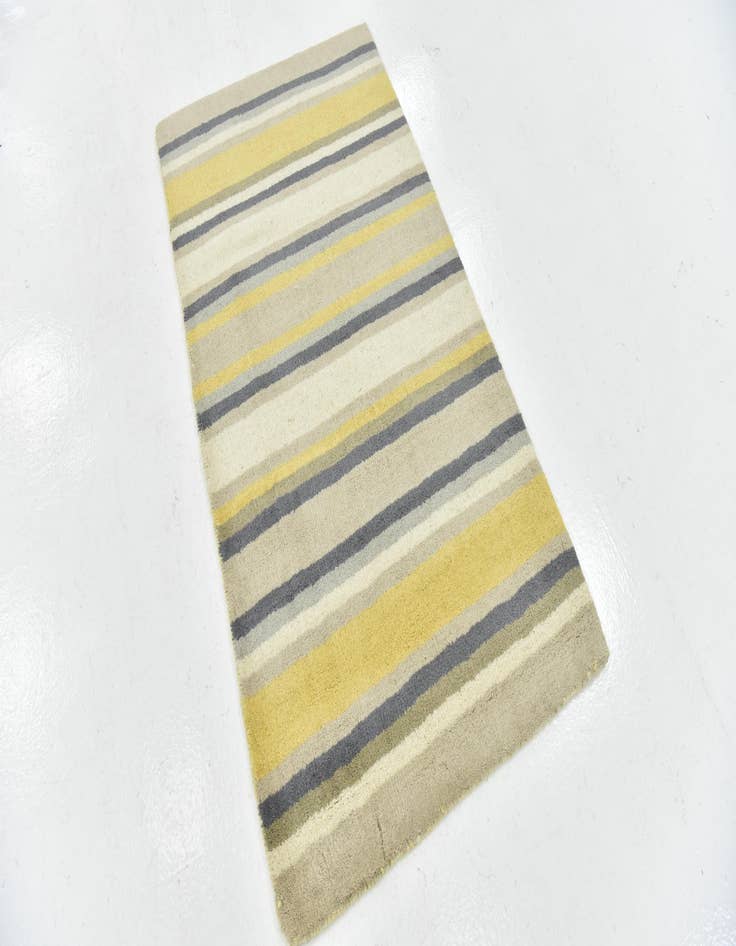 Detail image of  2' 8 x 5' Luna Wool Rug