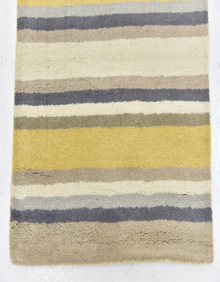 Detail image of  2' 8 x 4' 10 Luna Wool Rug