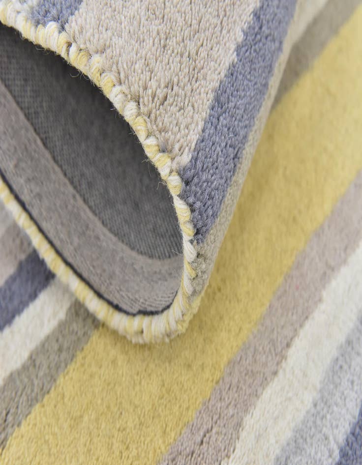 Detail image of  2' 8 x 4' 10 Luna Wool Rug
