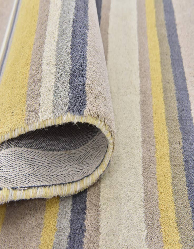 Detail image of  4' x 5' 8 Luna Wool Rug