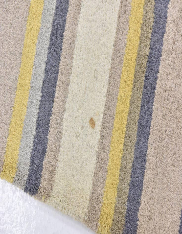 Detail image of  4' x 5' 8 Luna Wool Rug