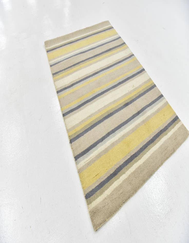 Detail image of  4' x 5' 5 Luna Wool Rug