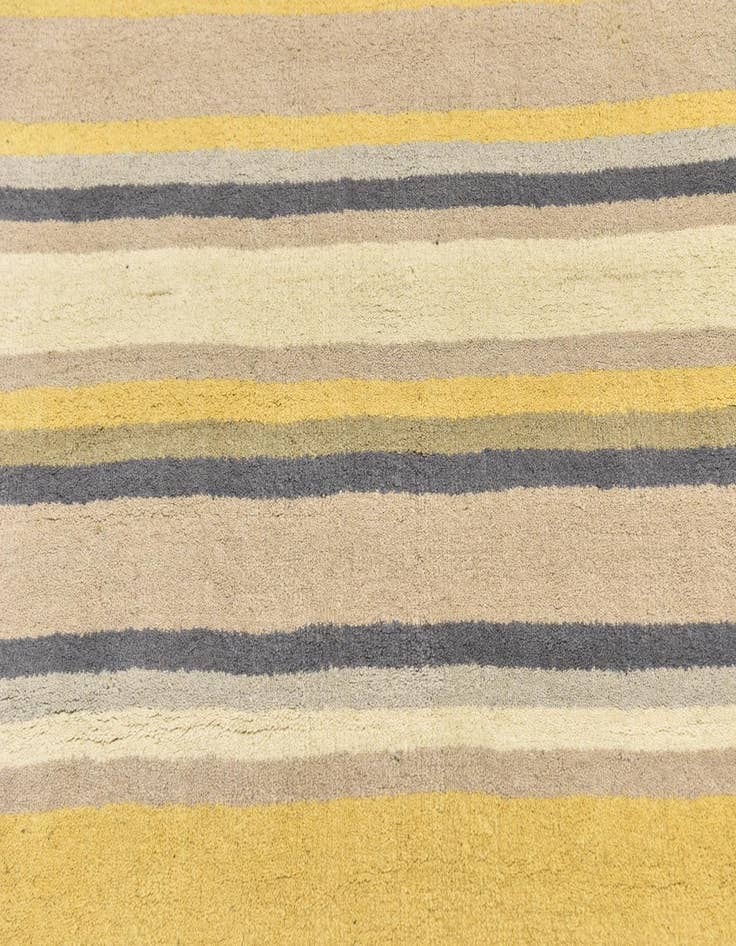 Detail image of  4' x 5' 6 Luna Wool Rug