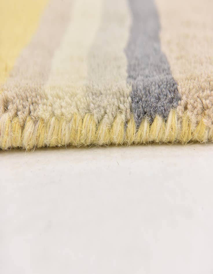 Detail image of  4' x 5' 6 Luna Wool Rug