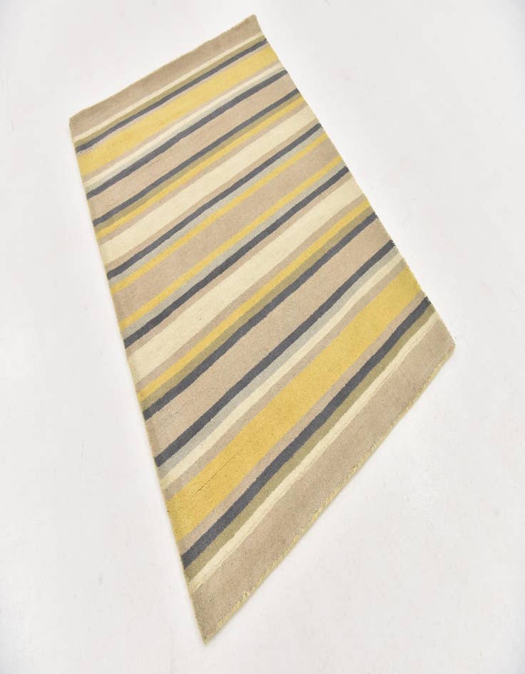 Detail image of  4' x 5' 6 Luna Wool Rug