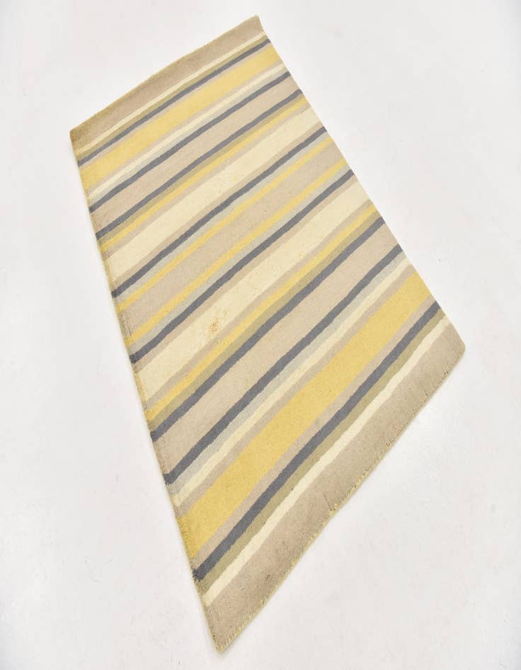 Detail image of  4' x 5' 6 Luna Wool Rug