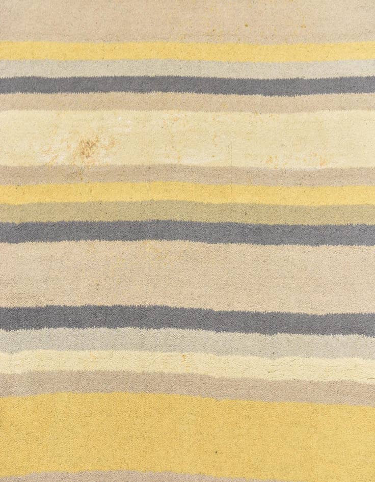 Detail image of  4' x 5' 6 Luna Wool Rug