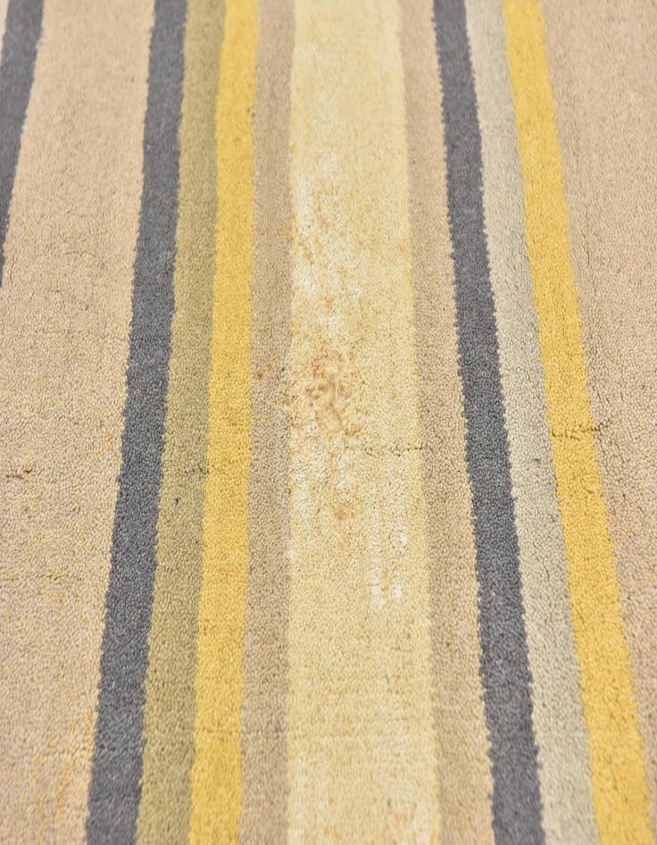 Detail image of  4' x 5' 6 Luna Wool Rug