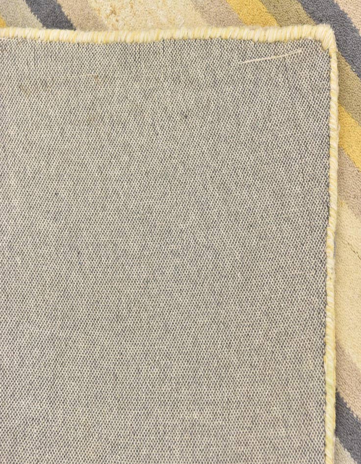 Detail image of  4' x 5' 6 Luna Wool Rug