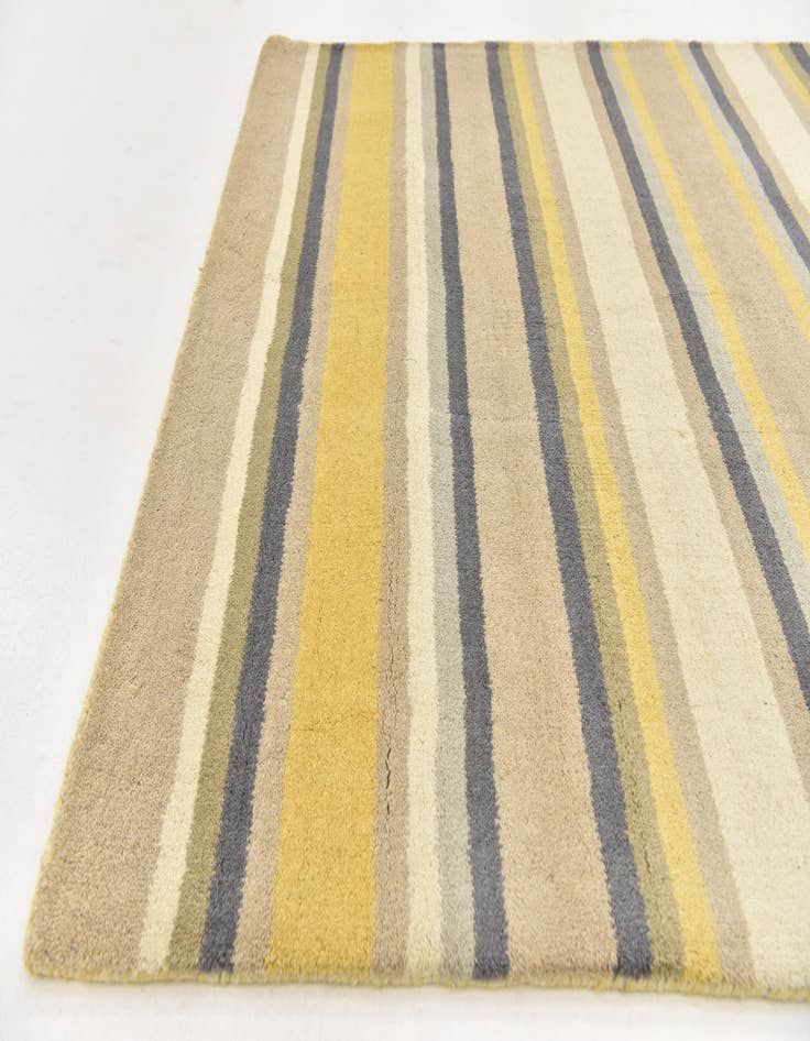 Detail image of  4' x 5' 8 Luna Wool Rug