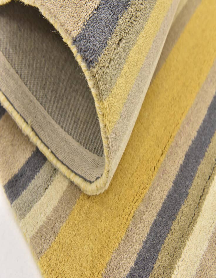 Detail image of  4' x 5' 8 Luna Wool Rug