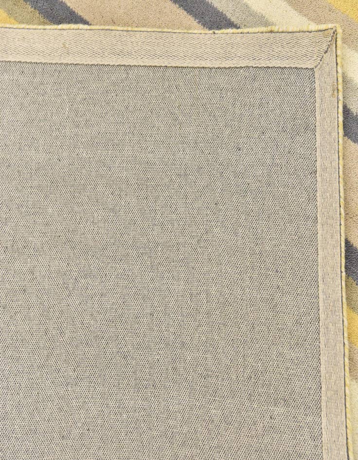 Detail image of  4' x 5' 8 Luna Wool Rug