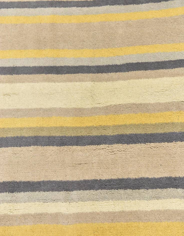 Detail image of  4' x 5' 6 Luna Wool Rug