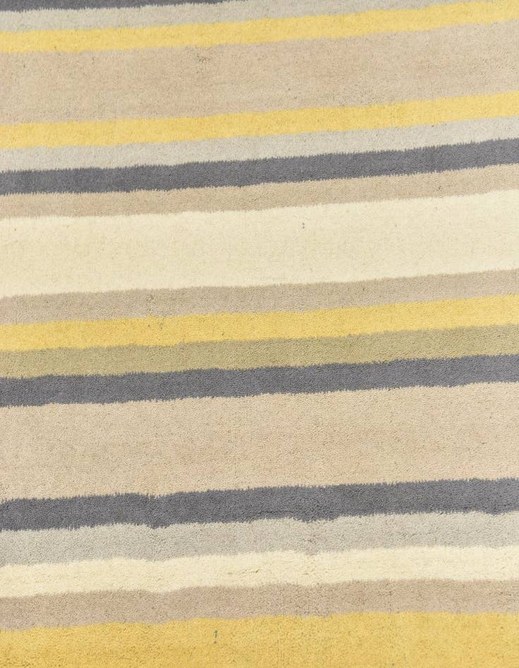 Detail image of  4' x 5' 6 Luna Wool Rug