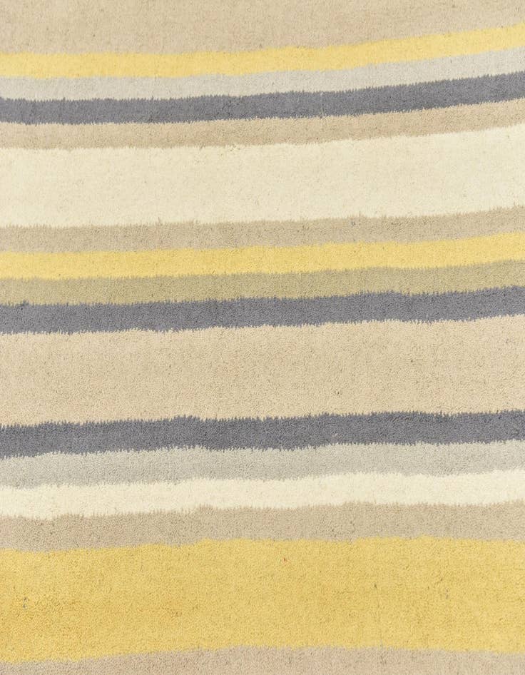 Detail image of  4' x 5' 7 Luna Wool Rug