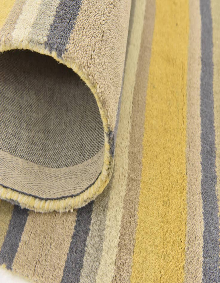 Detail image of  4' x 5' 7 Luna Wool Rug