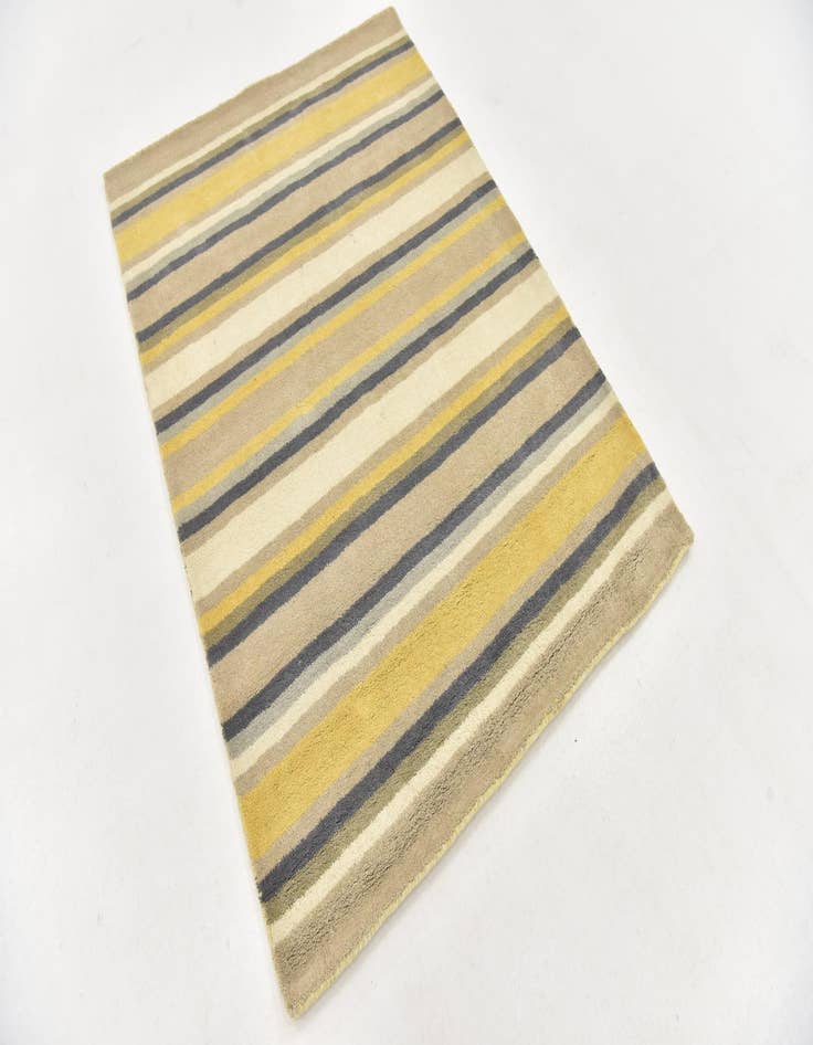 Detail image of  4' x 5' 6 Luna Wool Rug