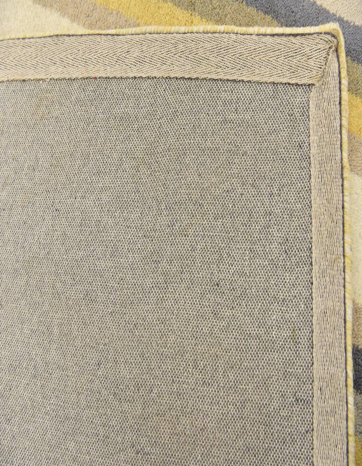 Detail image of  4' x 5' 6 Luna Wool Rug