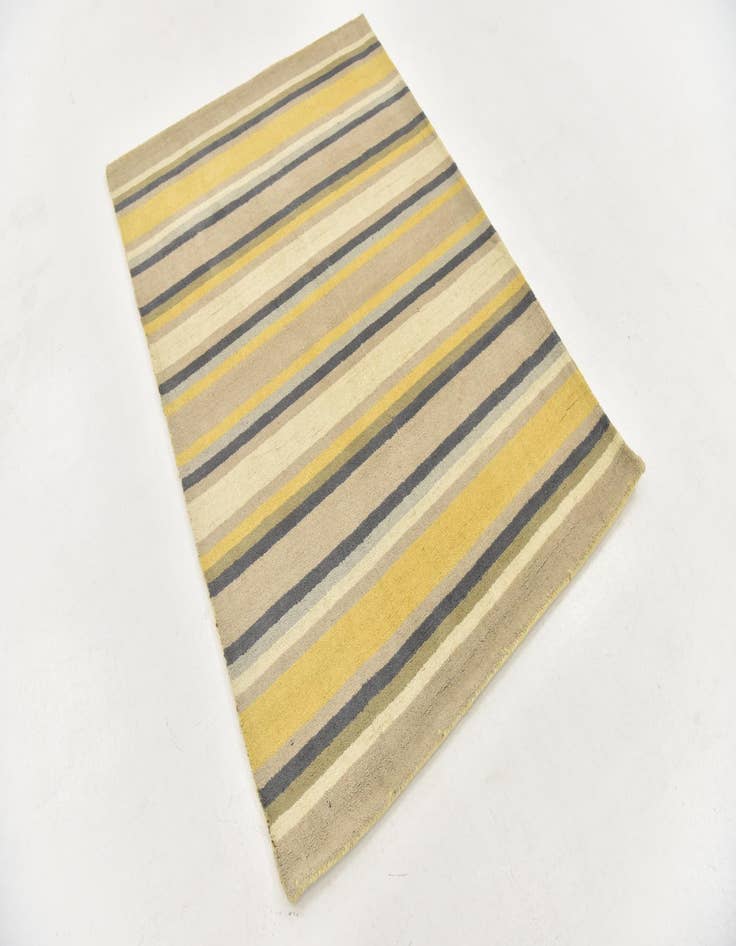 Detail image of  4' x 5' 6 Luna Wool Rug