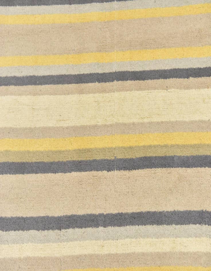 Detail image of  4' x 5' 6 Luna Wool Rug