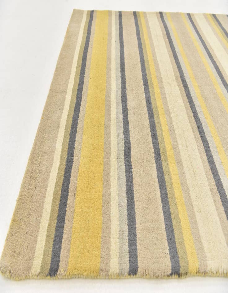 Detail image of  4' x 5' 6 Luna Wool Rug