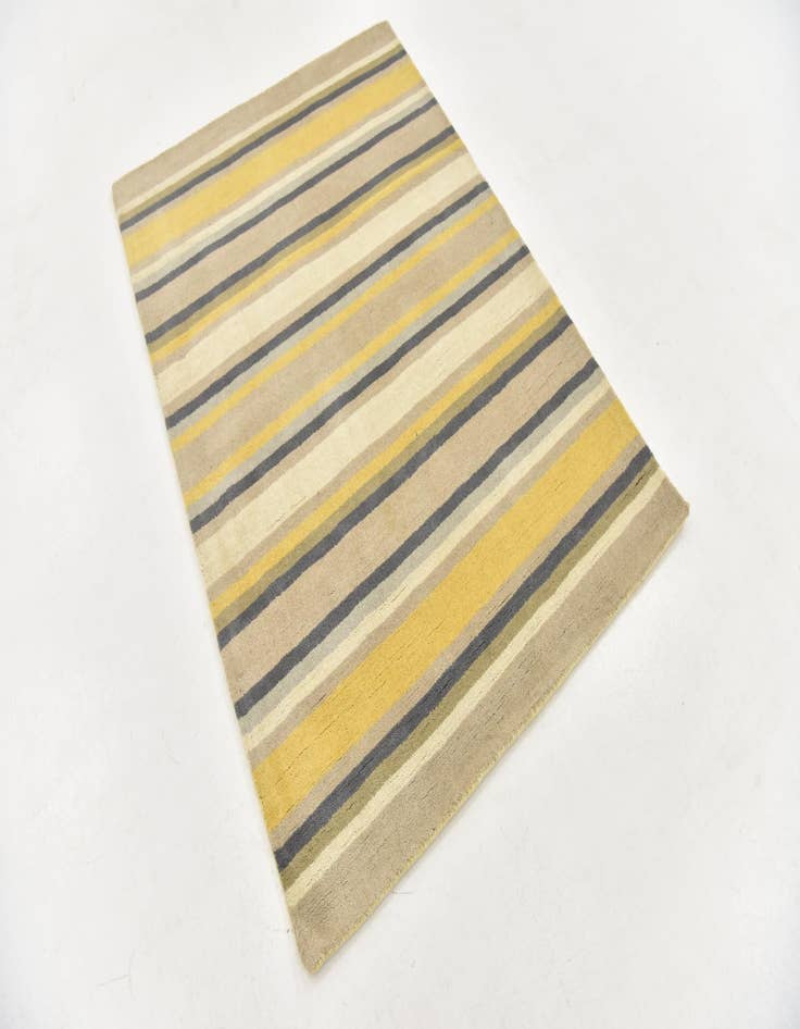 Detail image of  4' x 5' 6 Luna Wool Rug