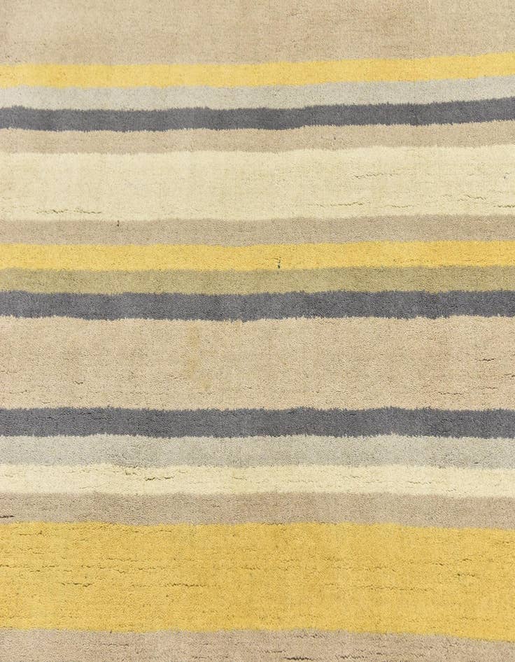 Detail image of  4' x 5' 6 Luna Wool Rug