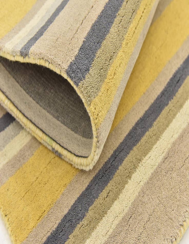 Detail image of  4' x 5' 6 Luna Wool Rug