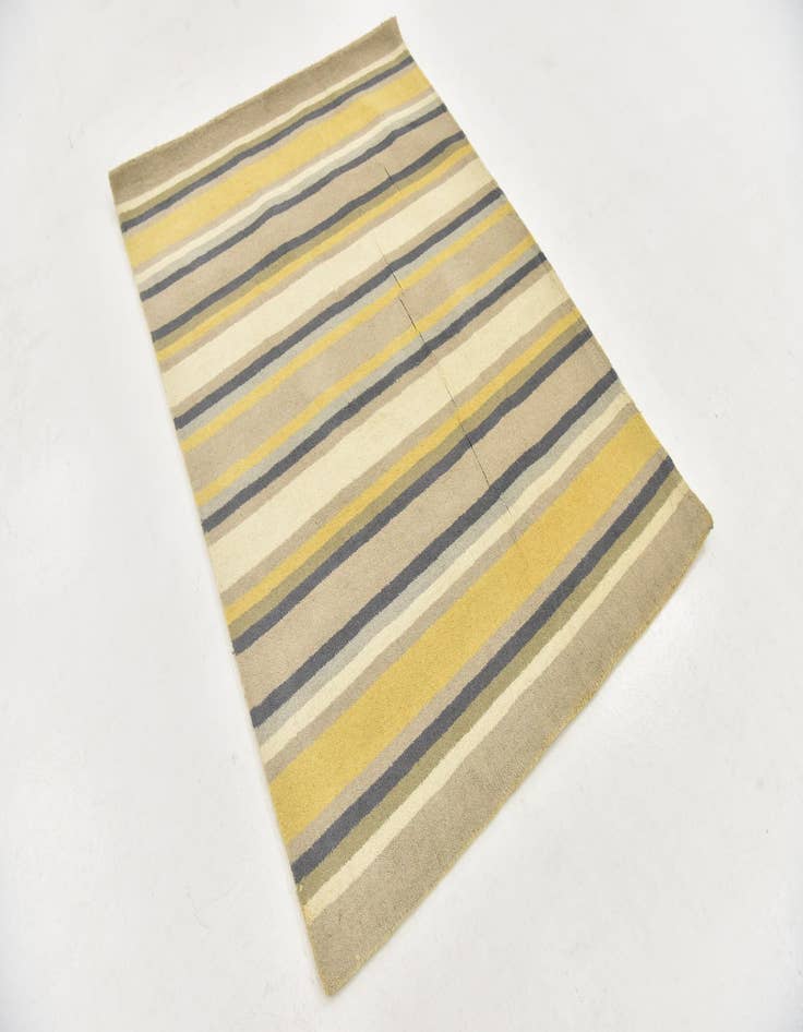 Detail image of  4' x 5' 6 Luna Wool Rug