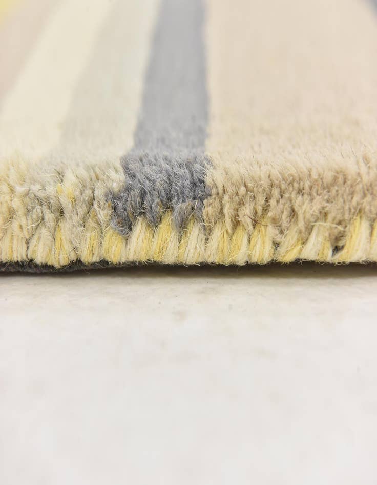 Detail image of  4' x 5' 6 Luna Wool Rug