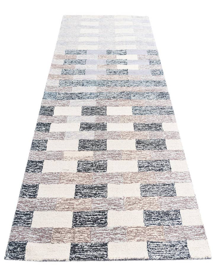 Detail image of  5' 1 x 8' Luna Rug