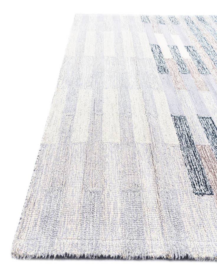 Detail image of  5' 1 x 8' Luna Rug