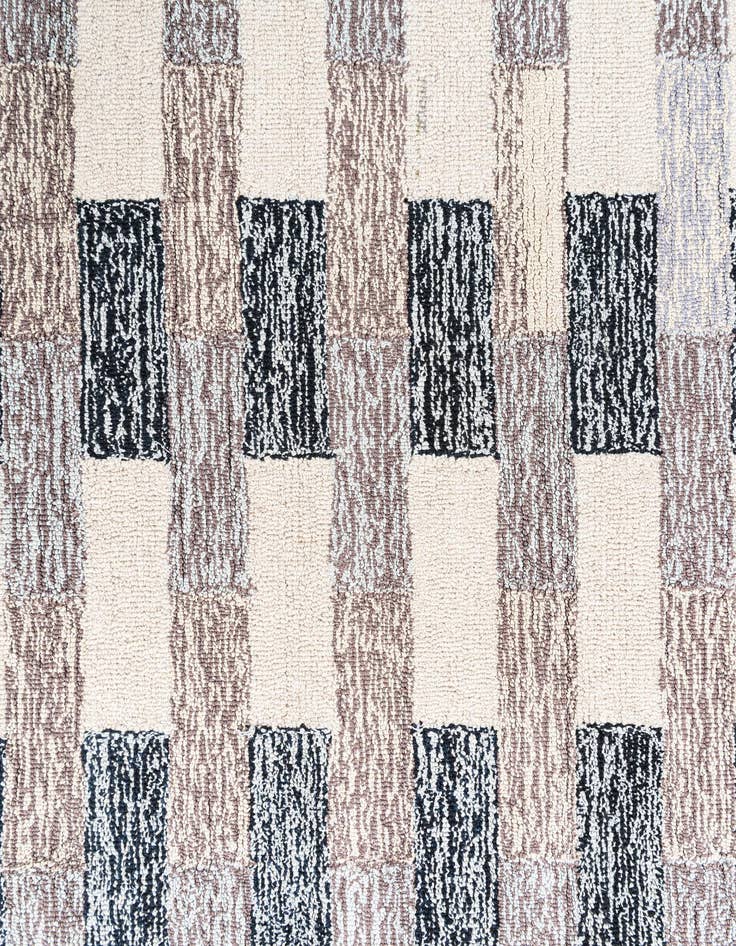 Detail image of  5' 1 x 8' Luna Rug