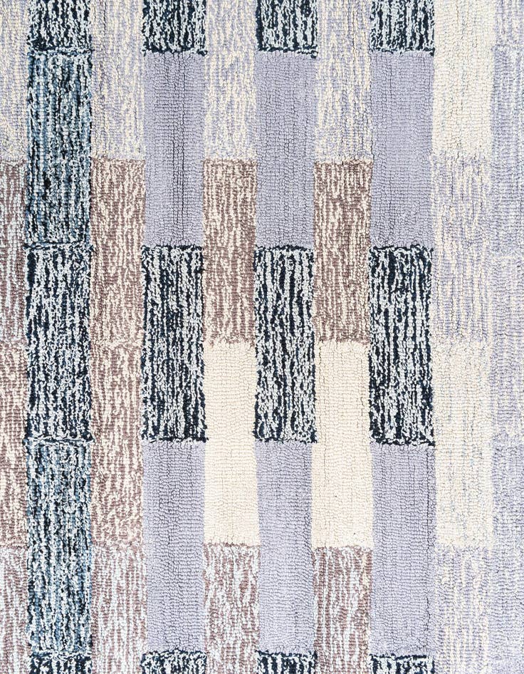 Detail image of  5' 1 x 8' Luna Rug