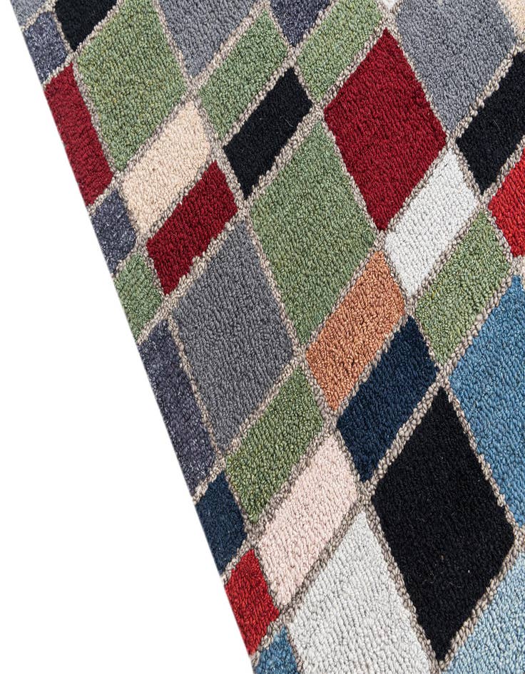 Detail image of  5' x 7' 10 Luna Rug