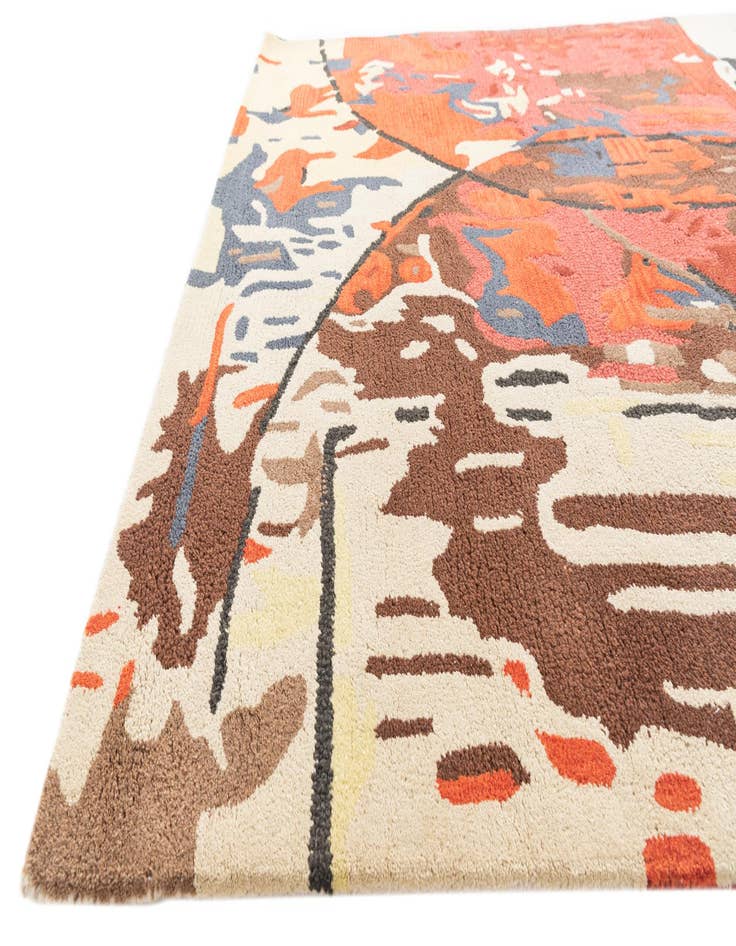 Detail image of  5' 4 x 7' 6 Luna Rug