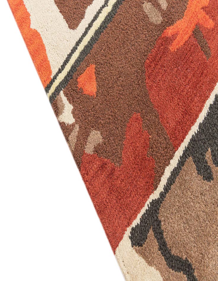 Detail image of  5' 4 x 7' 6 Luna Rug