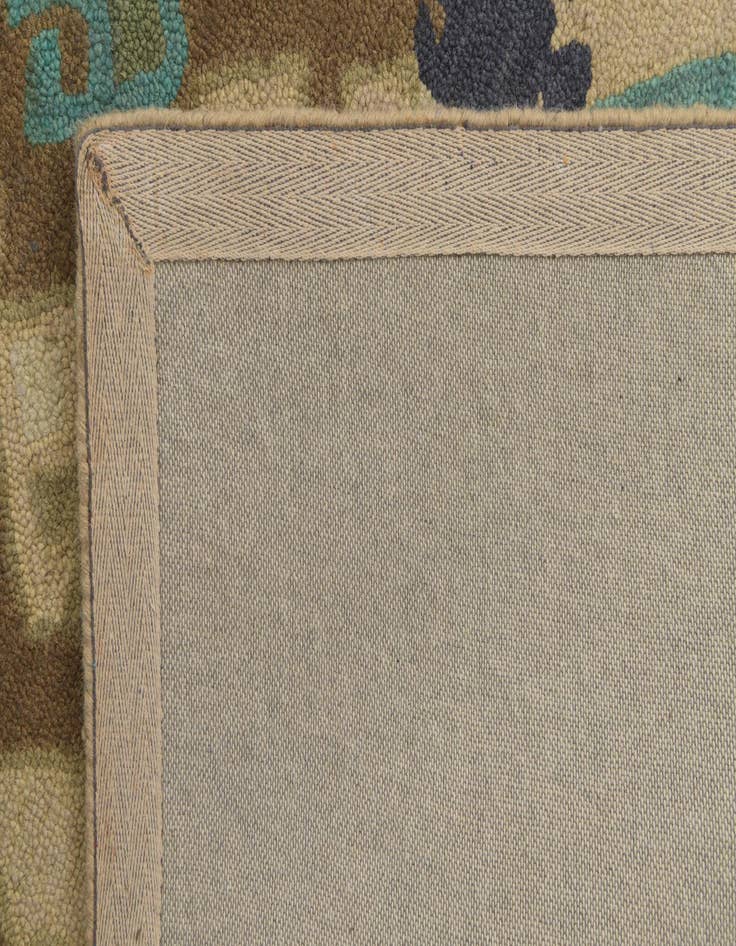 Detail image of  8' x 9' 10 Luna Rug