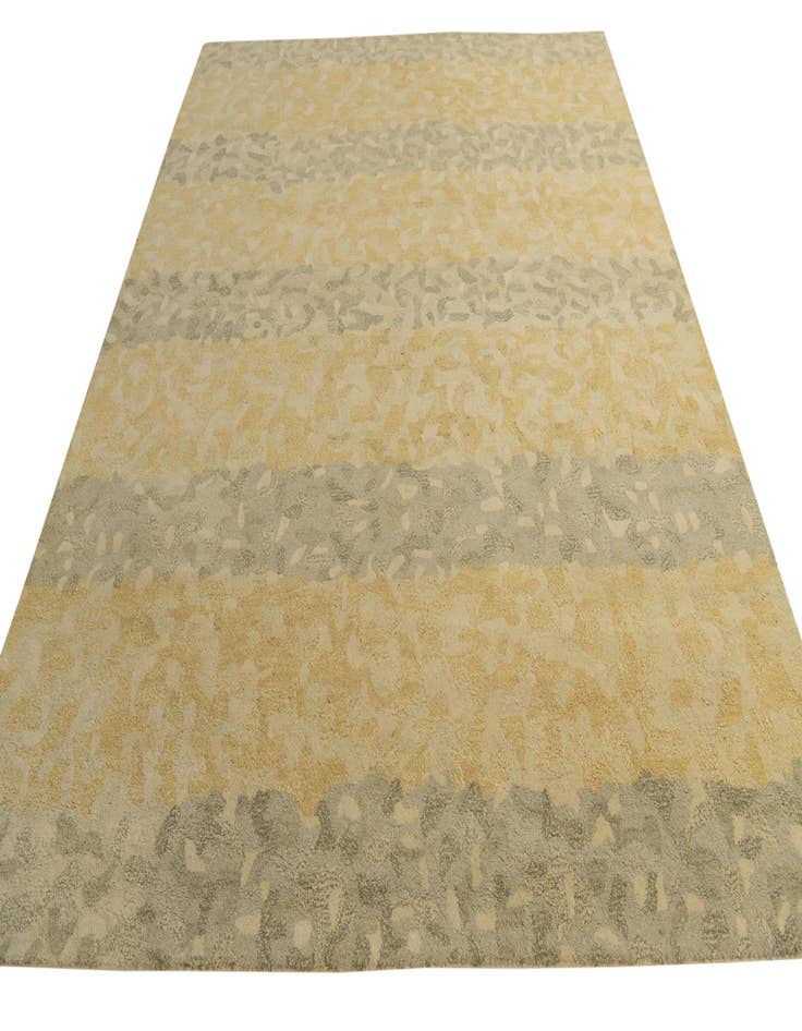 Detail image of  8' x 10' Luna Rug