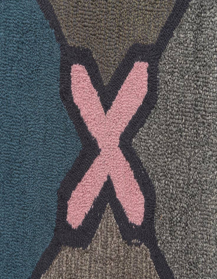 Detail image of  8' x 10' 1 Luna Rug